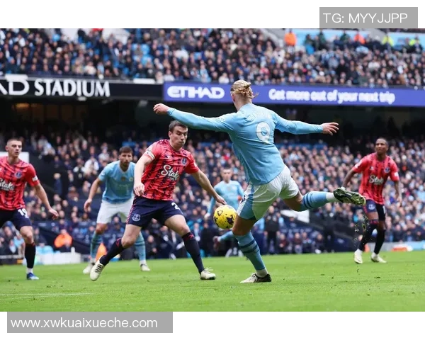 西甲激战那不勒斯6-2逆袭曼城点球争议引发全场沸腾