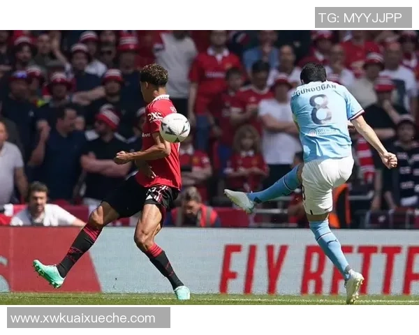 足总杯激战巴萨凭神扑绝杀曼城全场沸腾解析