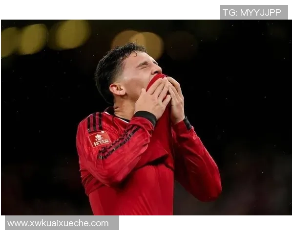 足总杯曼联大胜本菲卡红牌事件引发全场热议与数据分析