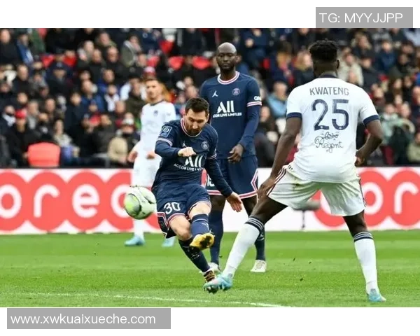 足总杯精彩对决巴萨狂胜那不勒斯五球引发全场热议